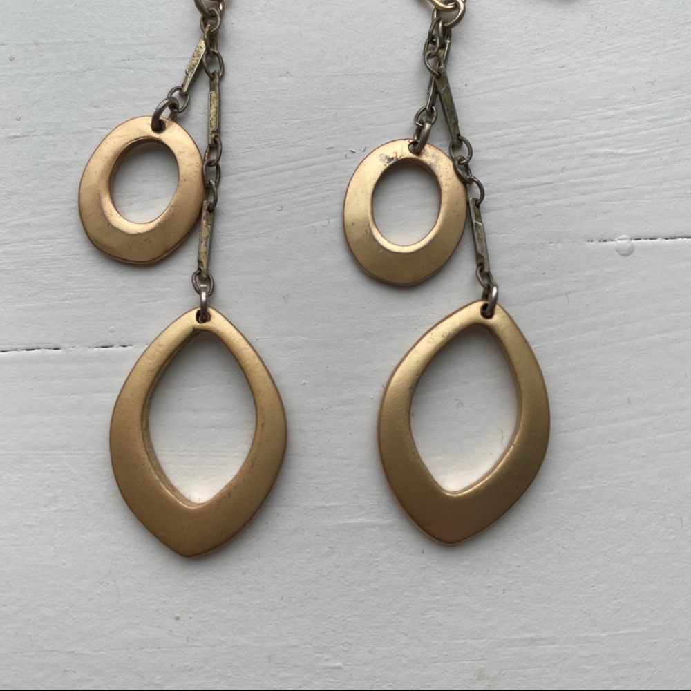 Vintage matte gold dangling drop hoop earrings - Picture 2 of 6